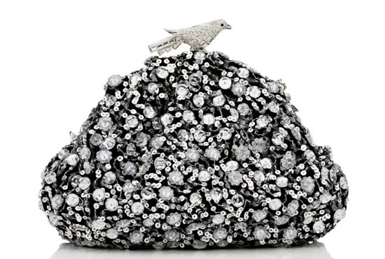 http://www.fiebredebolsosyjoyas.com/wp-content/uploads/2010/02/Judith-Leiber-Black-Stardust-bag.jpg