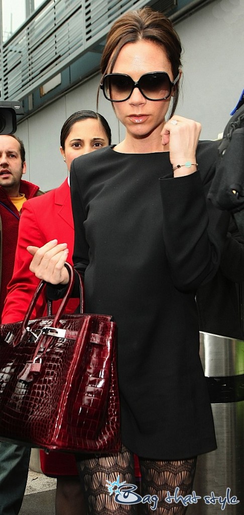 victoria-beckham-and-her-red-hot-croc-birkin-003