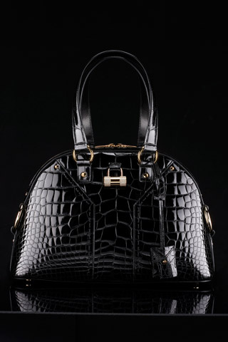 un_pop_up_store_yves_saint_laurent____gstaad_8662_north_320x480