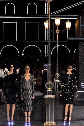 Chanel HC Fall Winter 2011-12