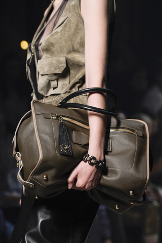 loewe_detalles_471745737_320x480