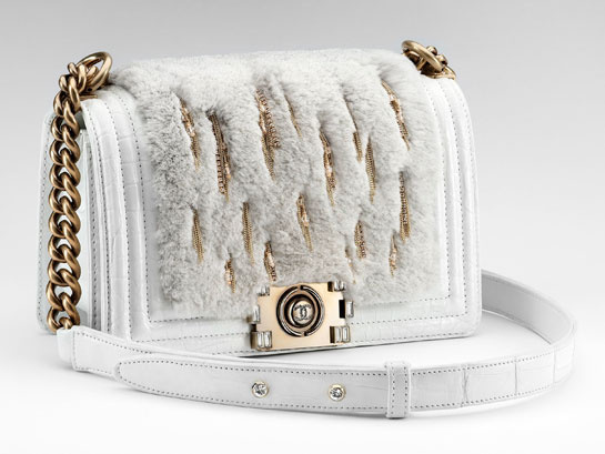 boy_chanel_bag_in_exotic_leather_and_orylag_fur_sac_boy_chanel_en_cuir_exotique_et_fourrure_orylag_229763369_north_545x