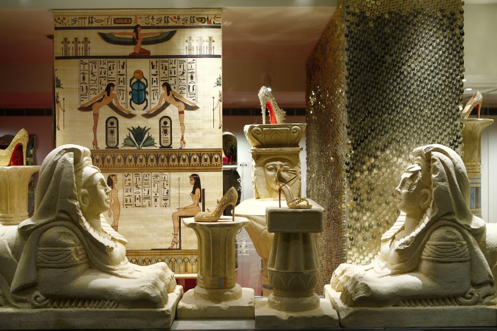 christian-louboutin-windows-egyptian-theme