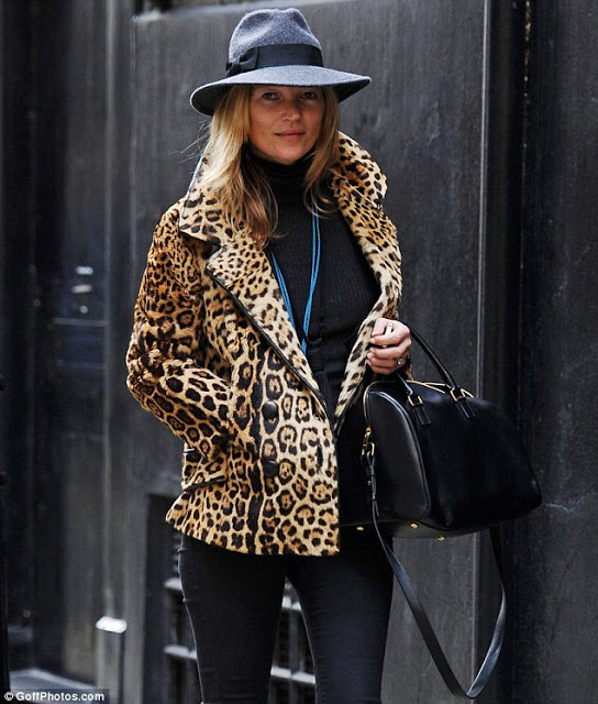 Kate Moss with Classic Duffle Saint Laurent bag