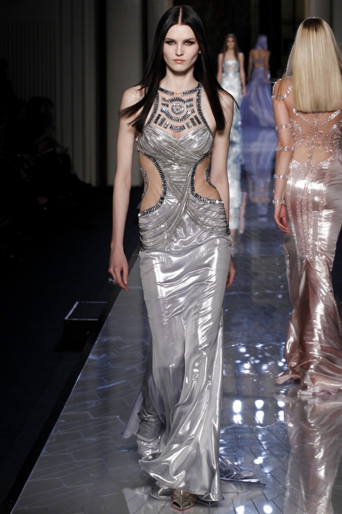 atelier-versace-fall-2014-couture-25_180813153039