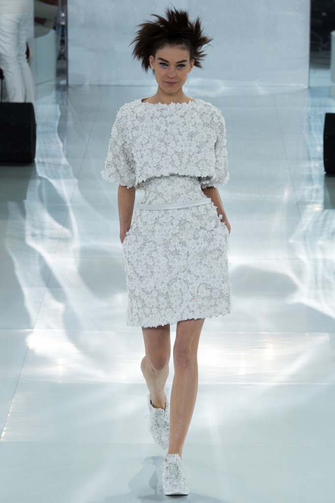 chanel-spring-2014-couture-03_104727856430
