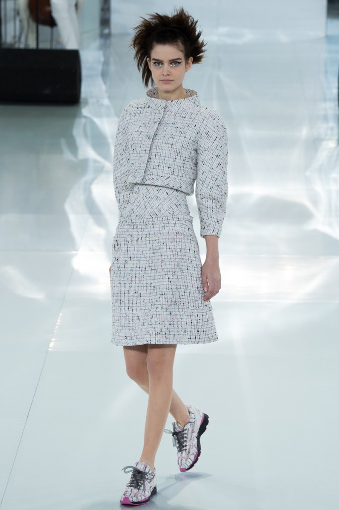 chanel-spring-2014-couture-10_104732671591