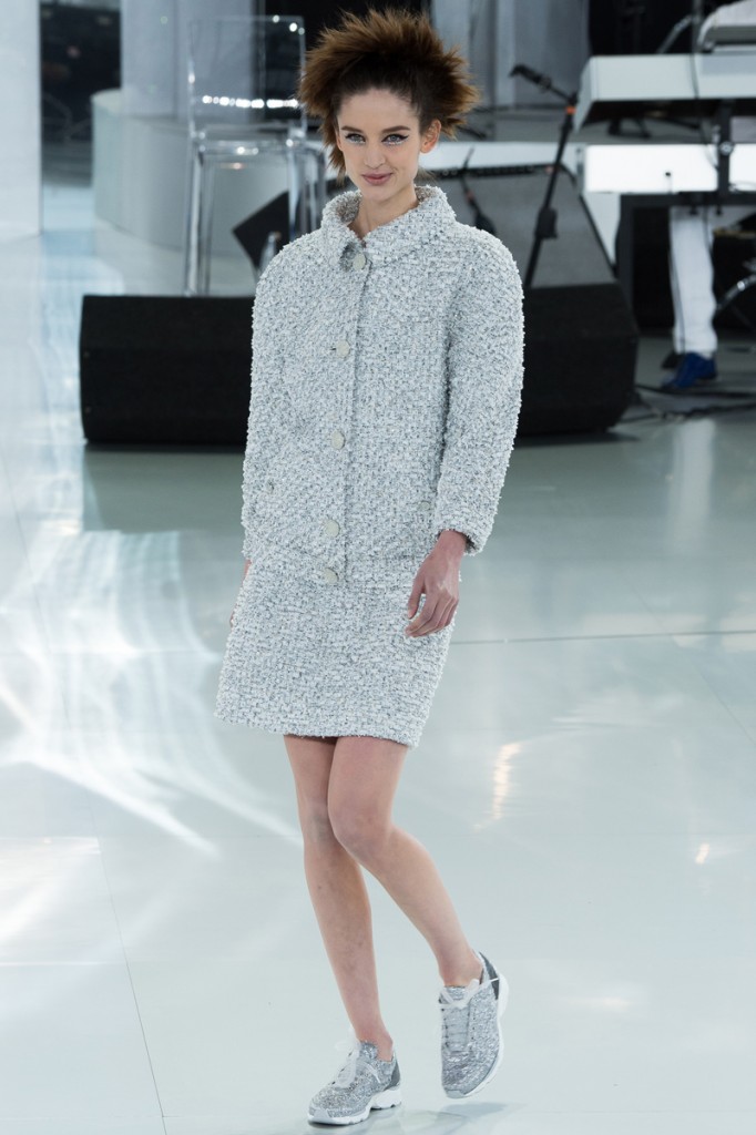 chanel-spring-2014-couture-12_104734728615