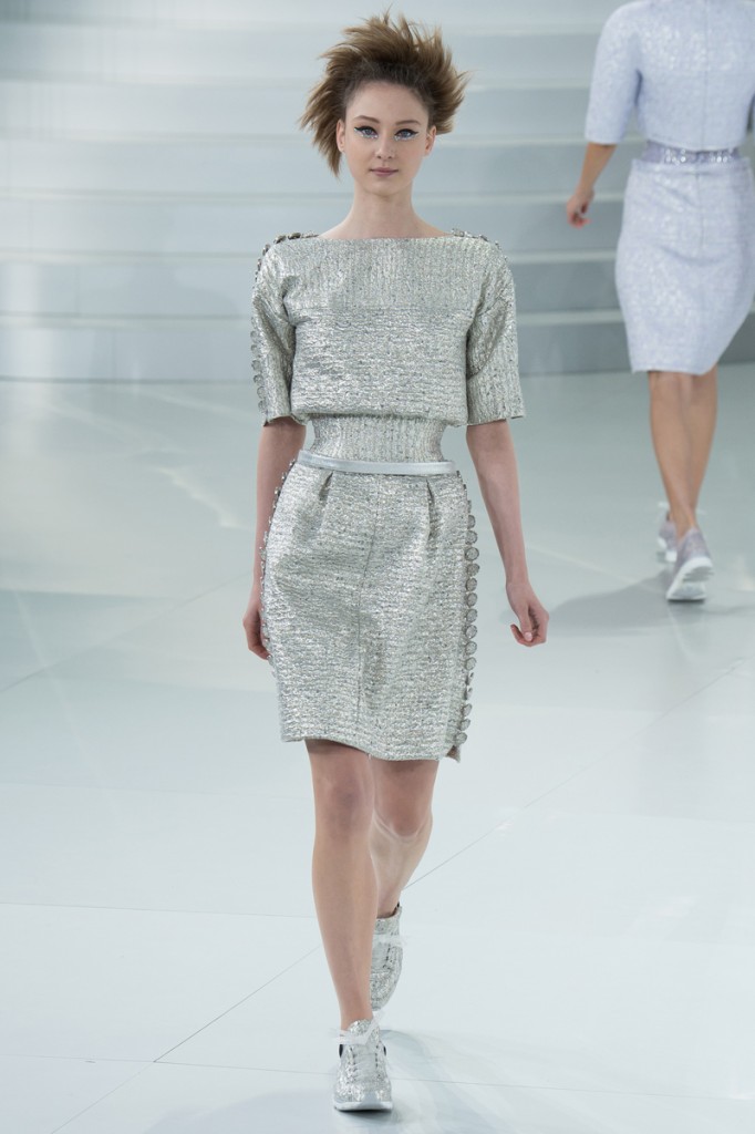 chanel-spring-2014-couture-23_104743774728