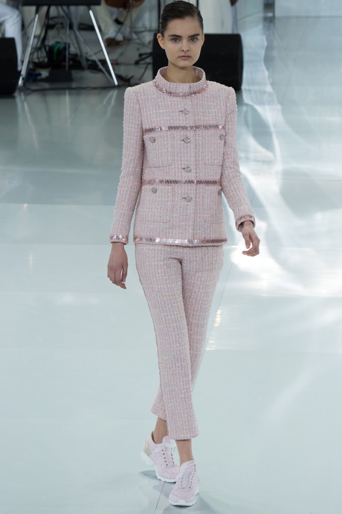 chanel-spring-2014-couture-27_104747188403