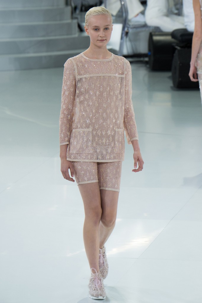 chanel-spring-2014-couture-33_104752871912