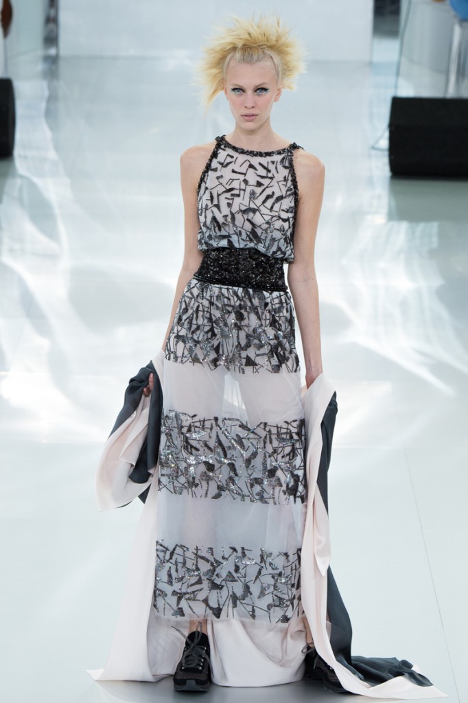 chanel-spring-2014-couture-41_104759863485