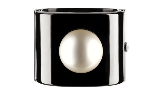 les_perles_de_chanel_haute_joaillerie_et_manchette_chanel_printemps___t___2014_8281_north_545x