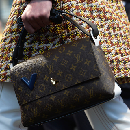 louis-vuitton-cruise-2014-collection-runway-show-handbags-monogram-handbag