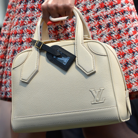 louis-vuitton-cruise-2014-collection-runway-show-handbags-white-handbag
