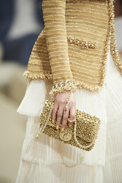 Chanel-Cruise-2015-Accessories-1-Bags-17