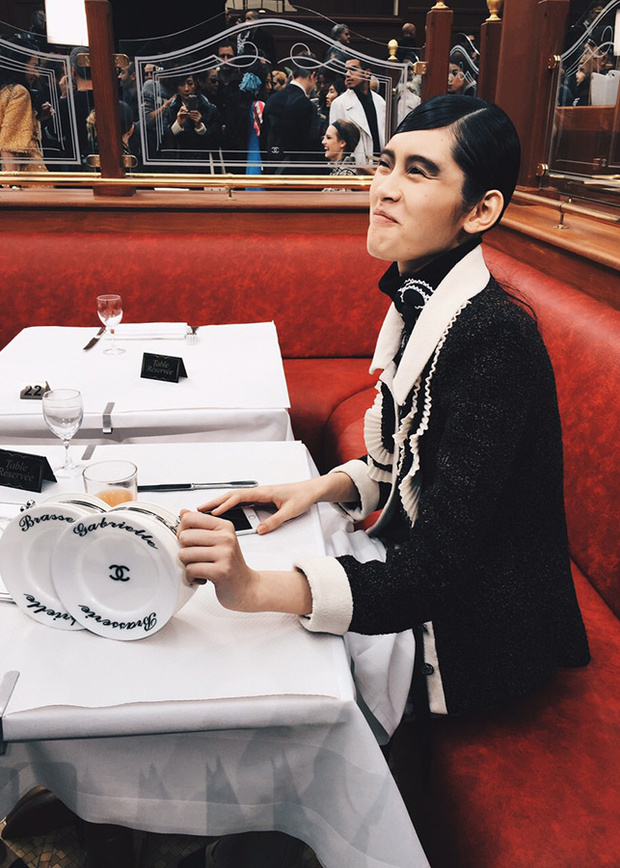 la_brasserie_gabrielle_de_chanel_en_paris_fashion_week_6897_620x868