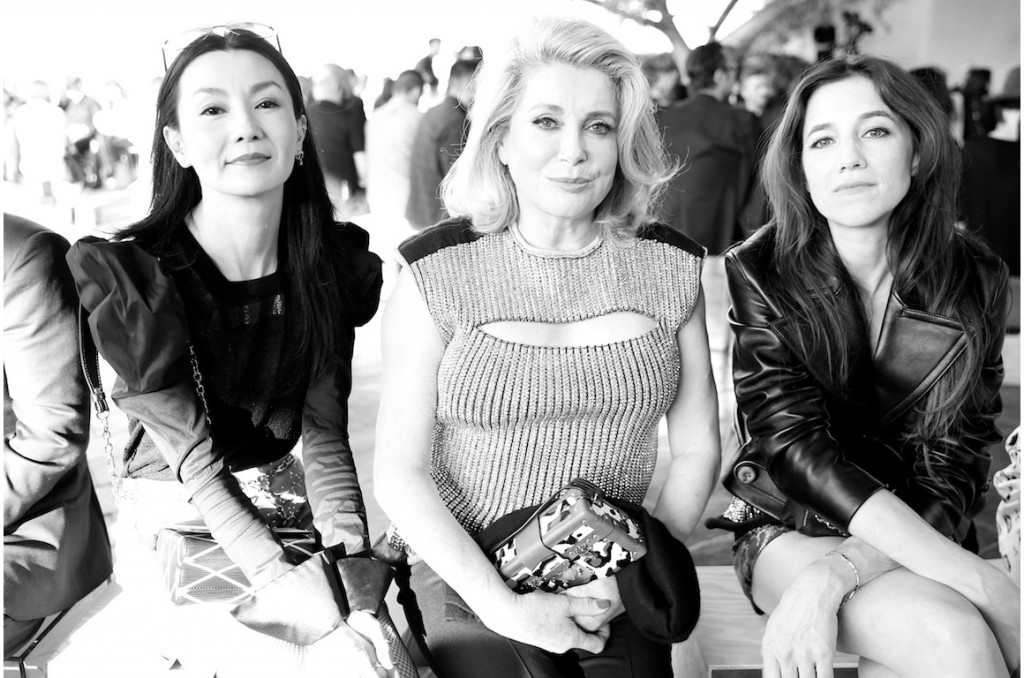 maggie_cheung_catherine_deneuve_et_charlotte_gainsbourg_jpg_5547_north_1160x_white