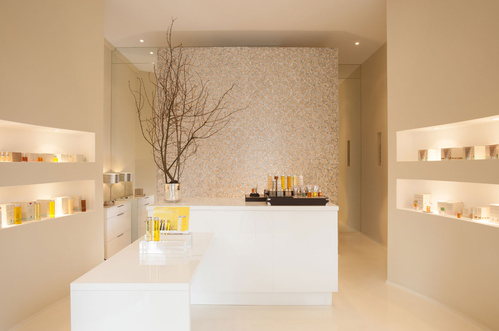 asemonin_atelier_paris_1___copie_jpg_3797_north_499x_white