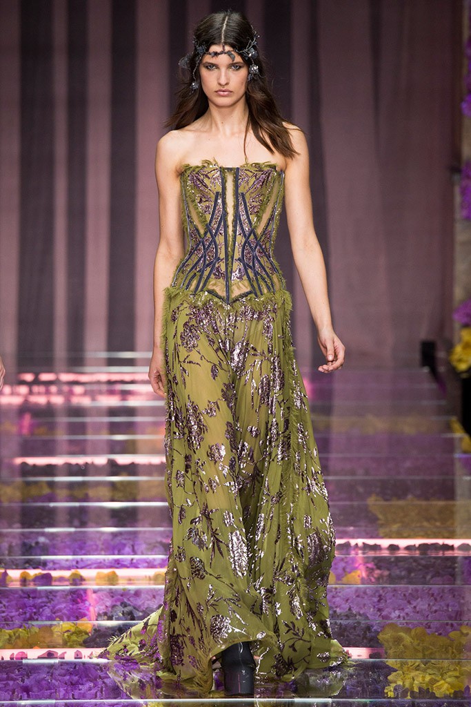 atelier_versace_pasarela_587487405_683x